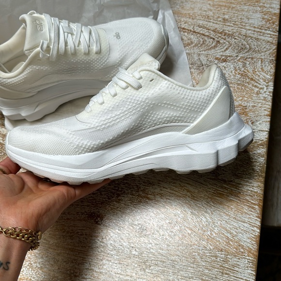 ALO Yoga White Women's Shoes - Picture 6 of 8